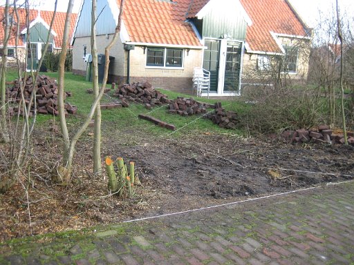 IMG_0157.JPG - Verplaatsen van de oprit van rechts naar links