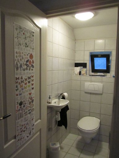 IMG_1022.JPG - Toilet